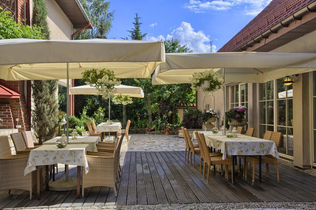 Villa Estera - Hotel & Restauracja Michalowice  Ngoại thất bức ảnh