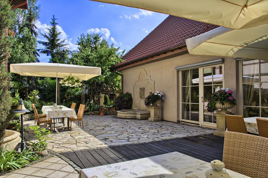 Villa Estera - Hotel & Restauracja Michalowice  Ngoại thất bức ảnh
