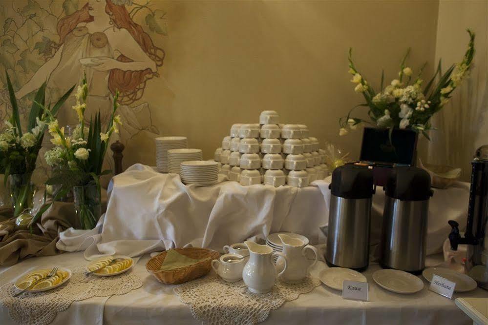 Villa Estera - Hotel & Restauracja Michalowice  Ngoại thất bức ảnh
